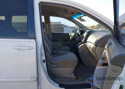 2006 Toyota Sienna Le z USA, uszkodzony, nr VIN 5TDZA23C46S430366